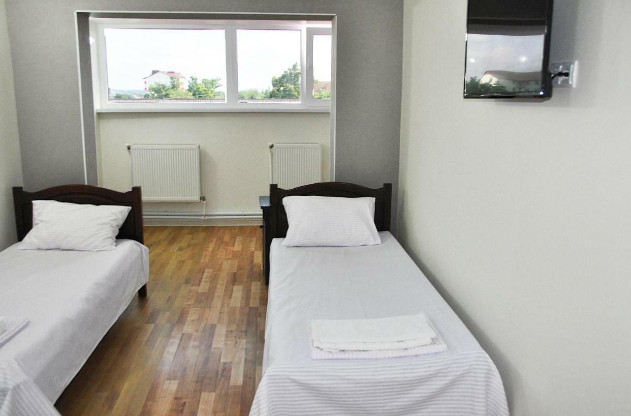 Medelean Hotel Comrat 외부 사진