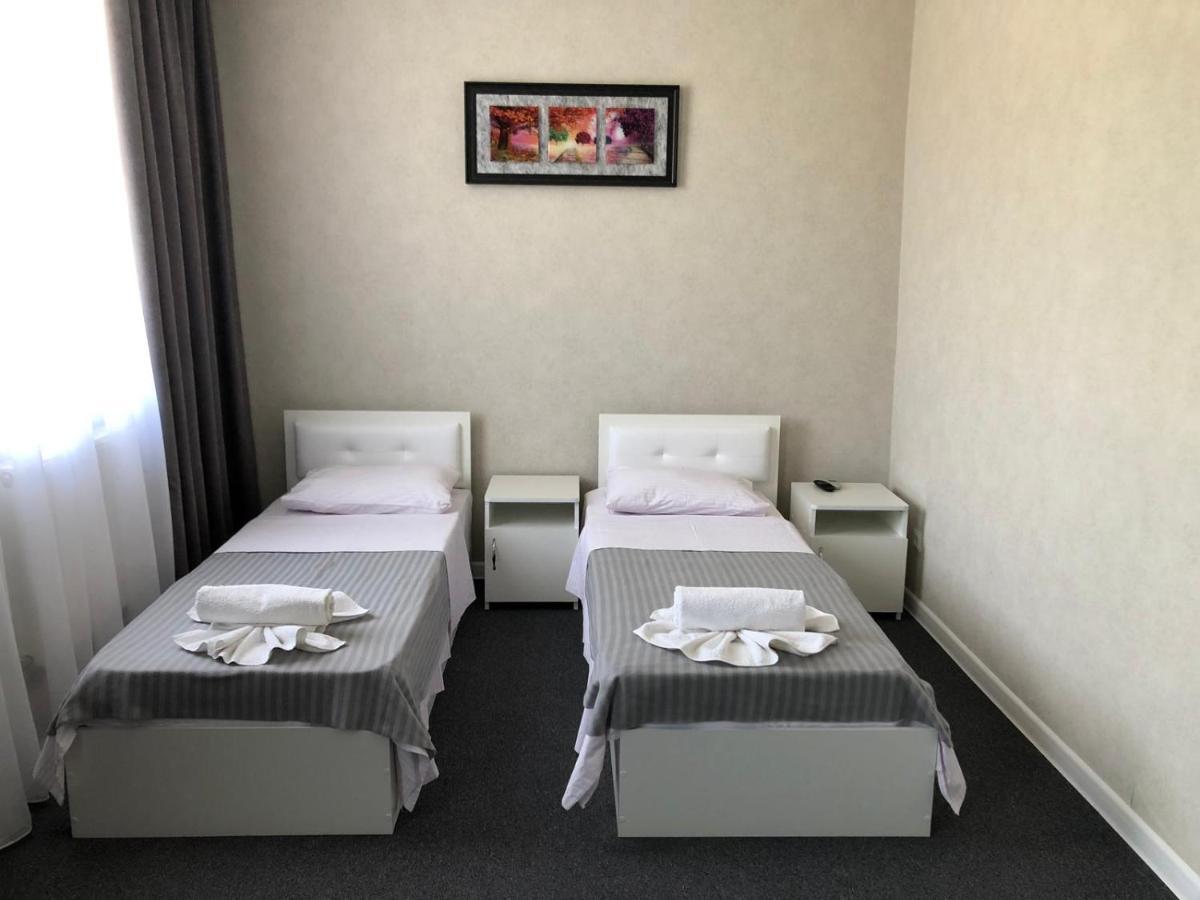 Medelean Hotel Comrat 외부 사진