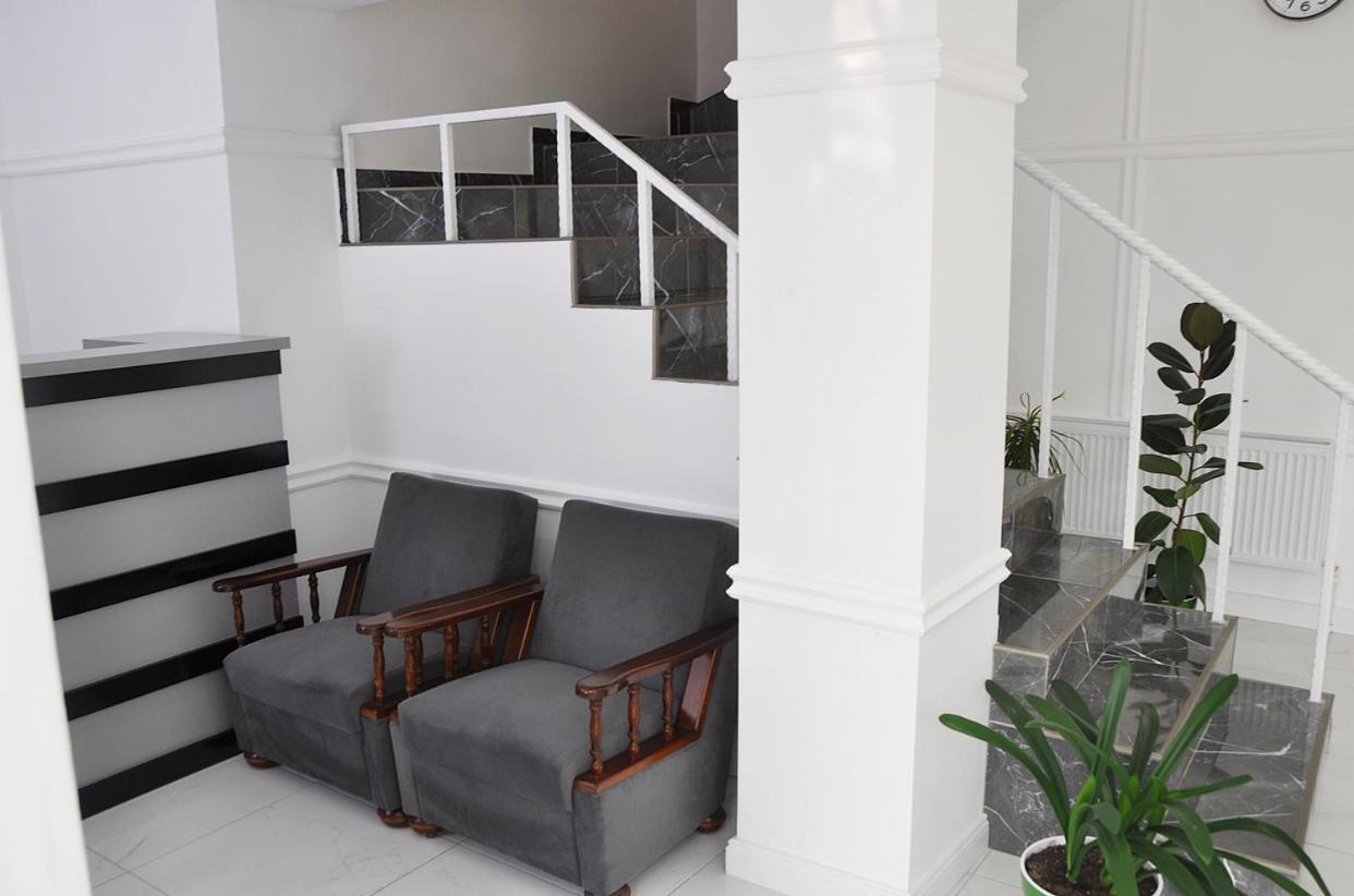 Medelean Hotel Comrat 외부 사진